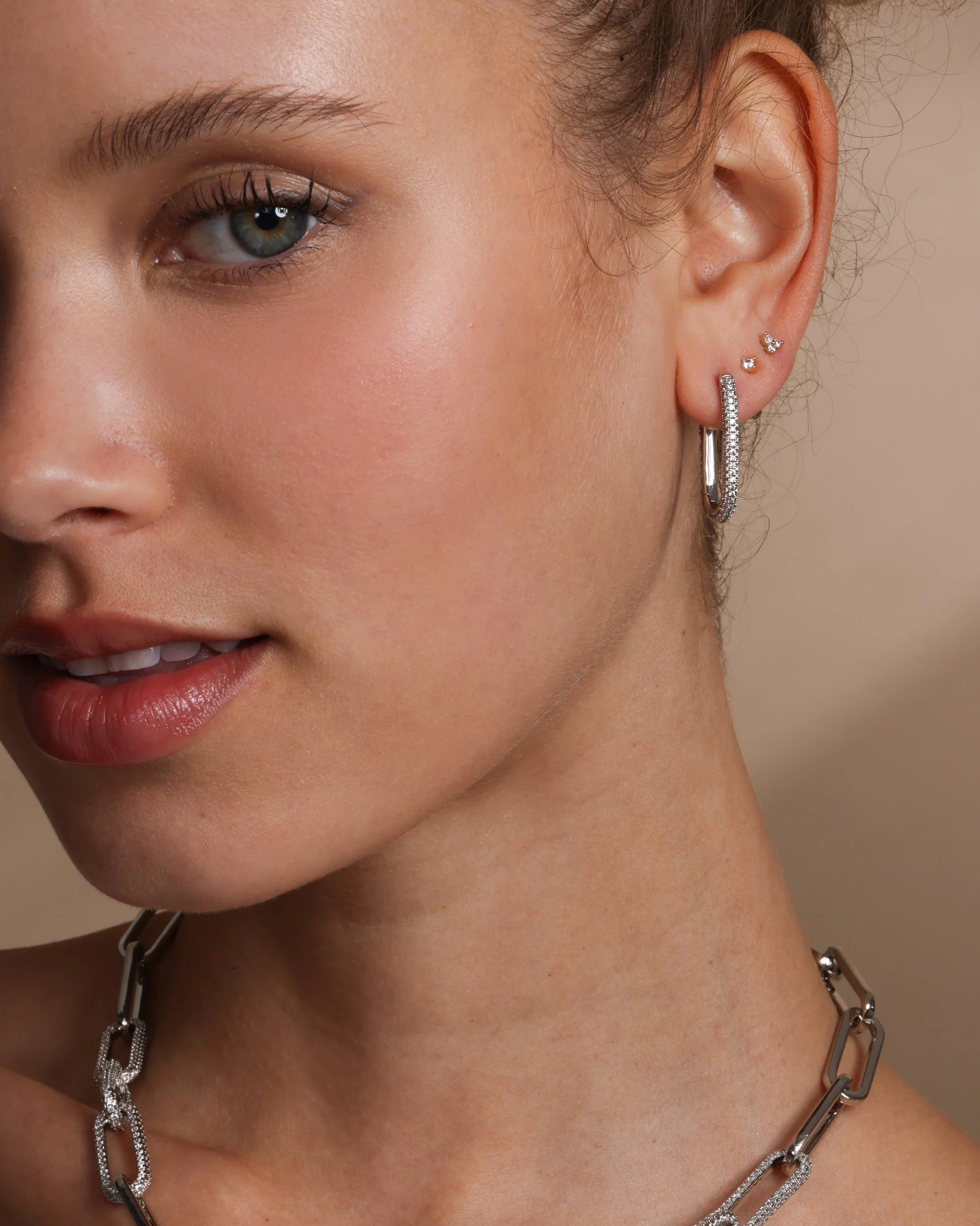 Carrie Pavé Chain Huggies - Silver|White Diamondettes - Image 2