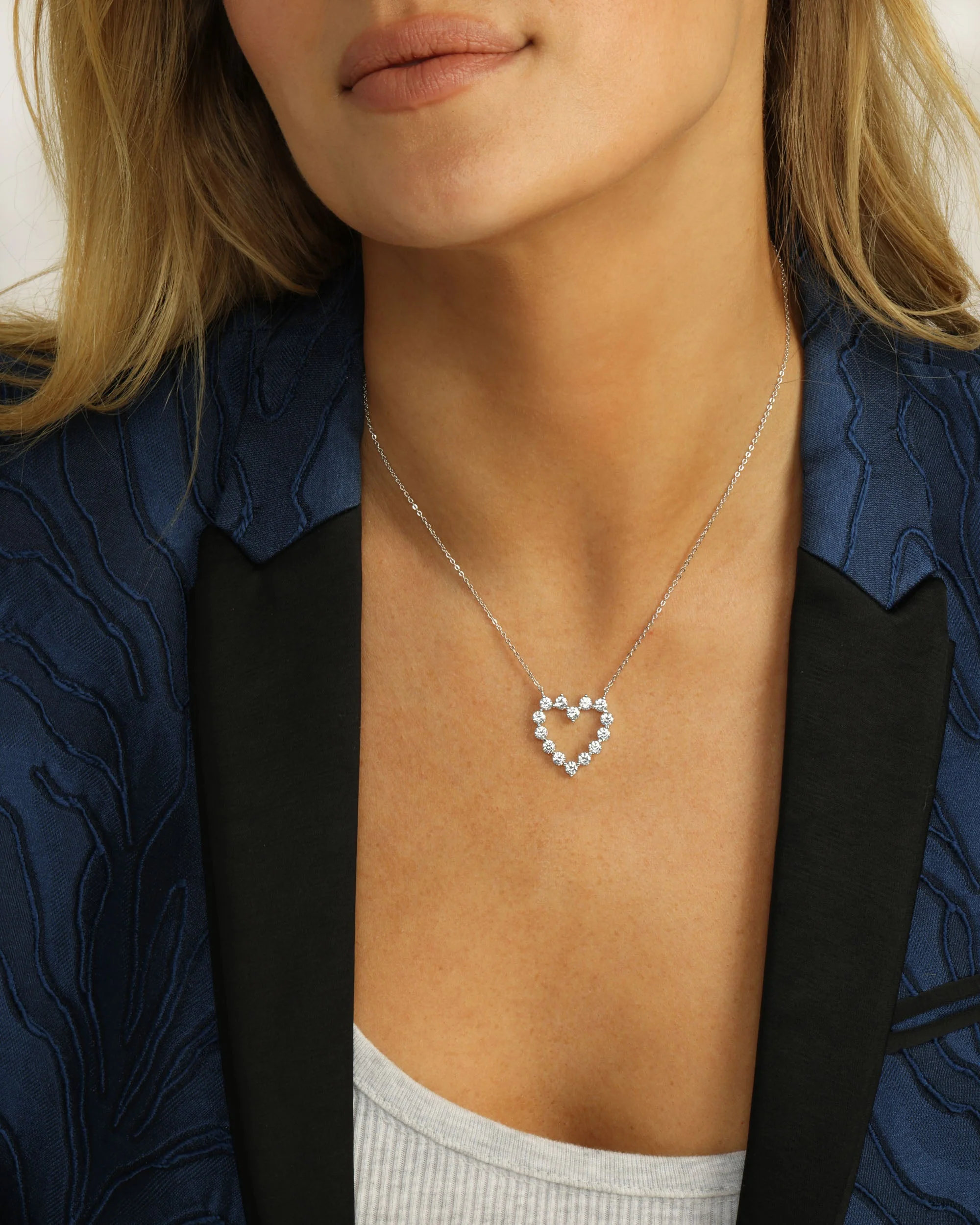 She's an Icon Small Heart Necklace - Silver|White Diamondettes - Image 4